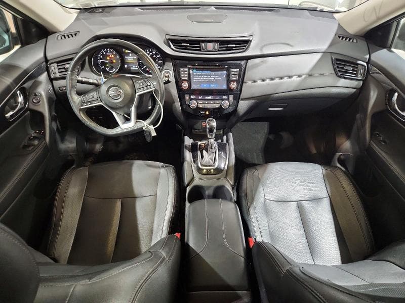 2017 NISSAN ROGUE SL 8