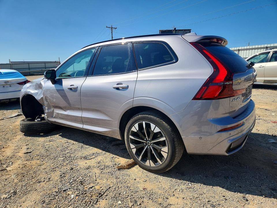 2026 VOLVO XC60 PLUS 2