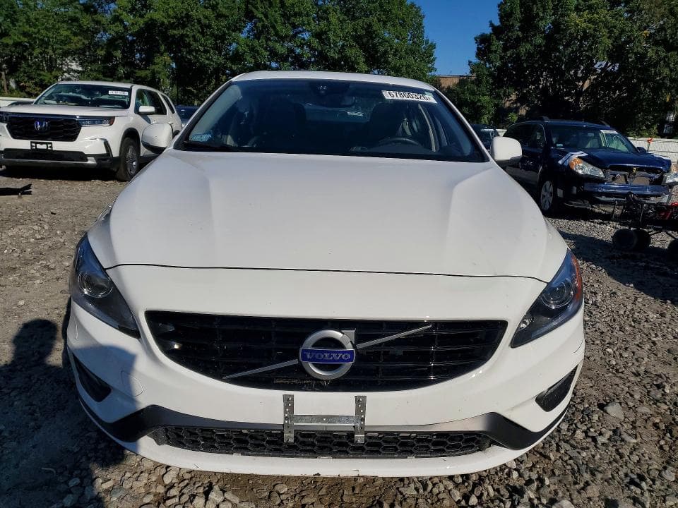 2018 VOLVO S60 DYNAMIC 5