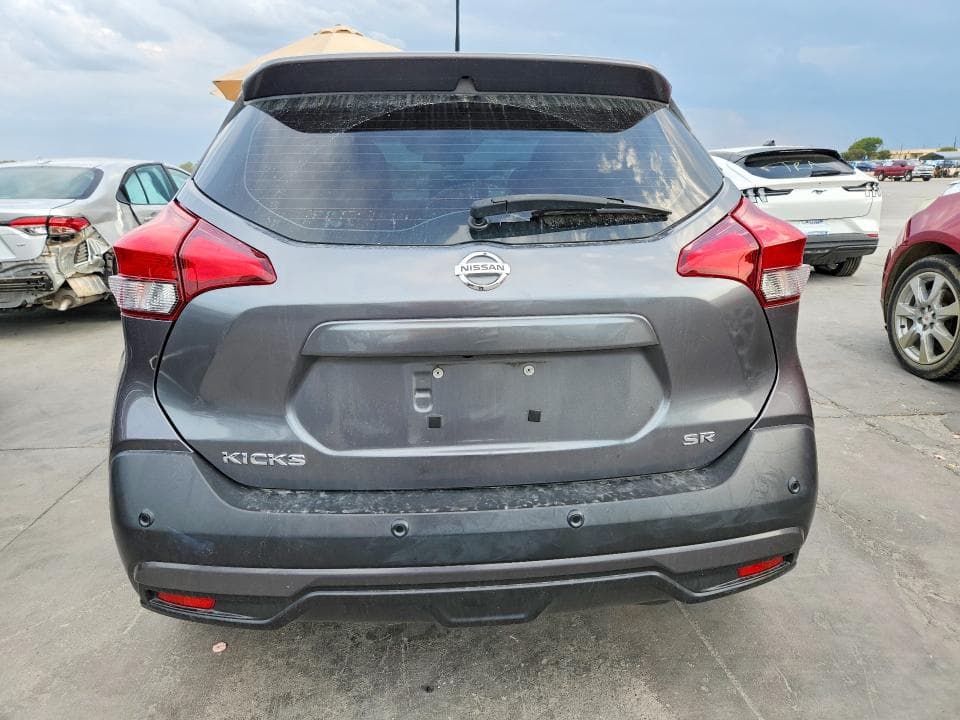 2020 NISSAN KICKS SR 6