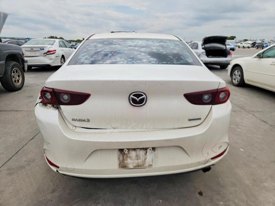 2022 MAZDA 3 SELECT 6