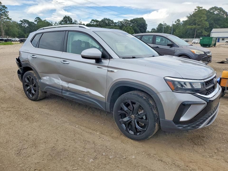 2022 VOLKSWAGEN TAOS SE IQ DRIVE 4