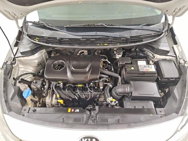 2019 KIA RIO S 11