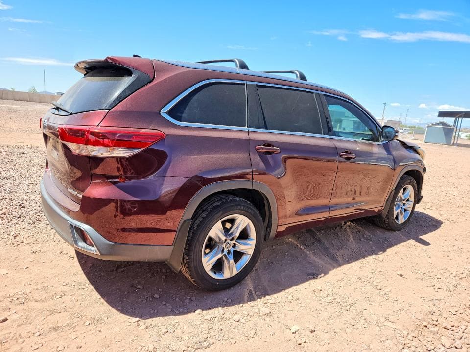 2018 TOYOTA HIGHLANDER LIMITED 3