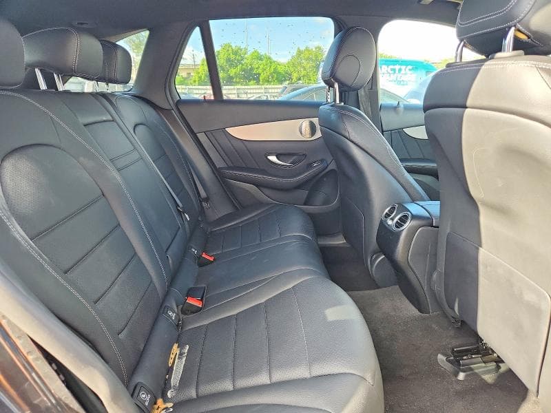 2021 MERCEDES-BENZ GLC 300 11