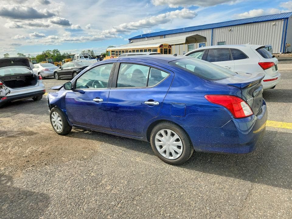 2018 NISSAN VERSA SV 2