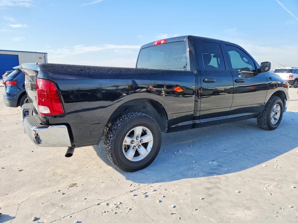 2024 RAM 1500 CLASSIC SLT 3