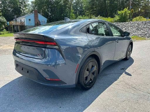 2025 TOYOTA PRIUS LE 3