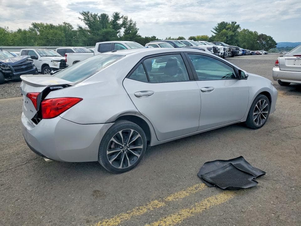 2019 TOYOTA COROLLA XSE 3