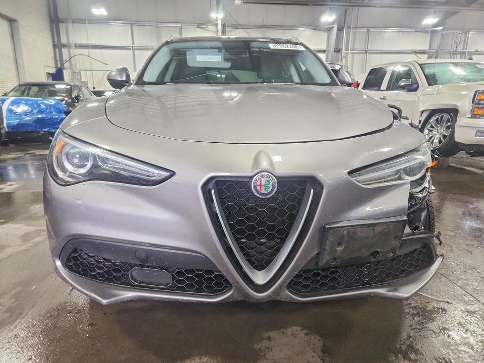 2018 ALFA ROMEO STELVIO 5