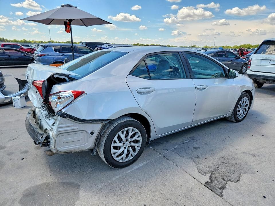 2017 TOYOTA COROLLA LE 3