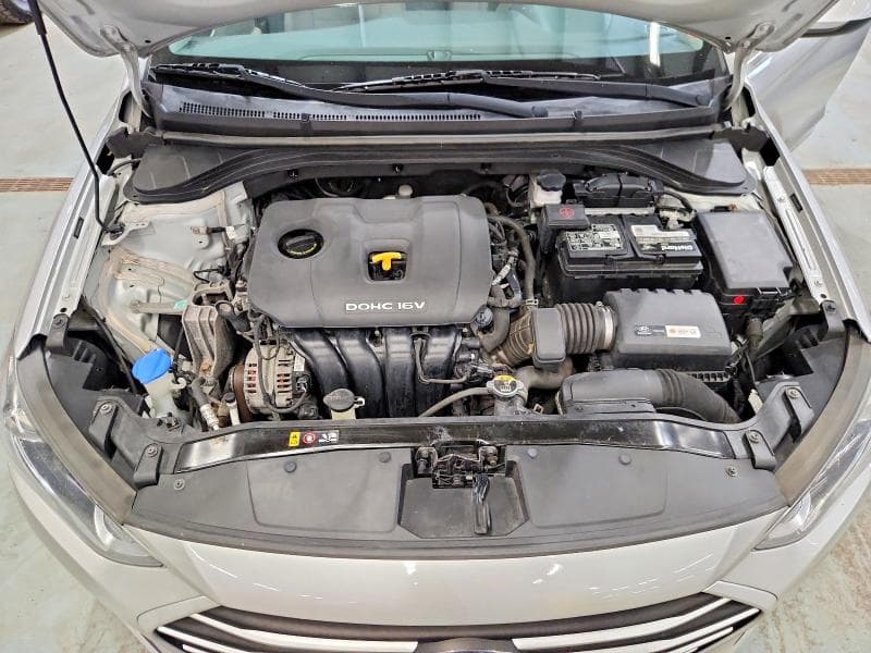 2018 HYUNDAI ELANTRA SEL 11