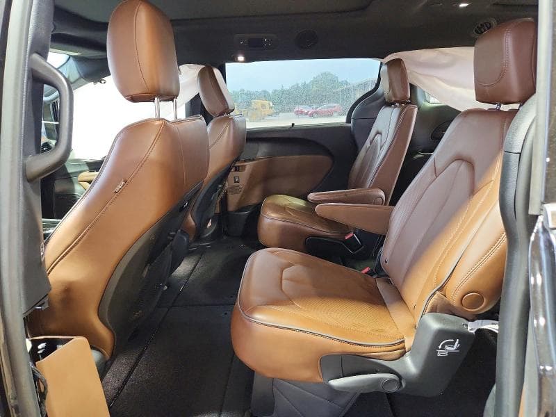 2021 CHRYSLER PACIFICA LIMITED 11
