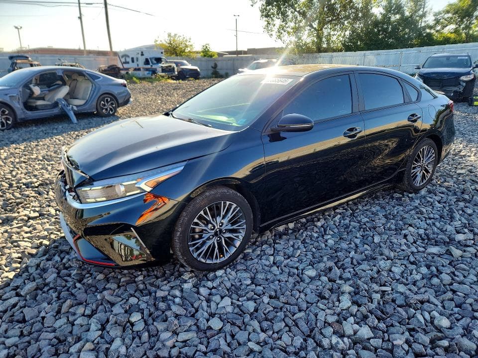 2023 KIA FORTE GT LINE