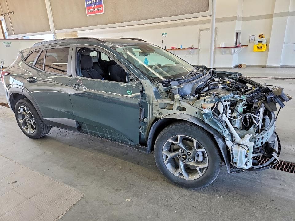 2025 CHEVROLET TRAX 1LT 4