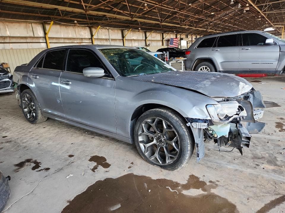 2018 CHRYSLER 300 S 4