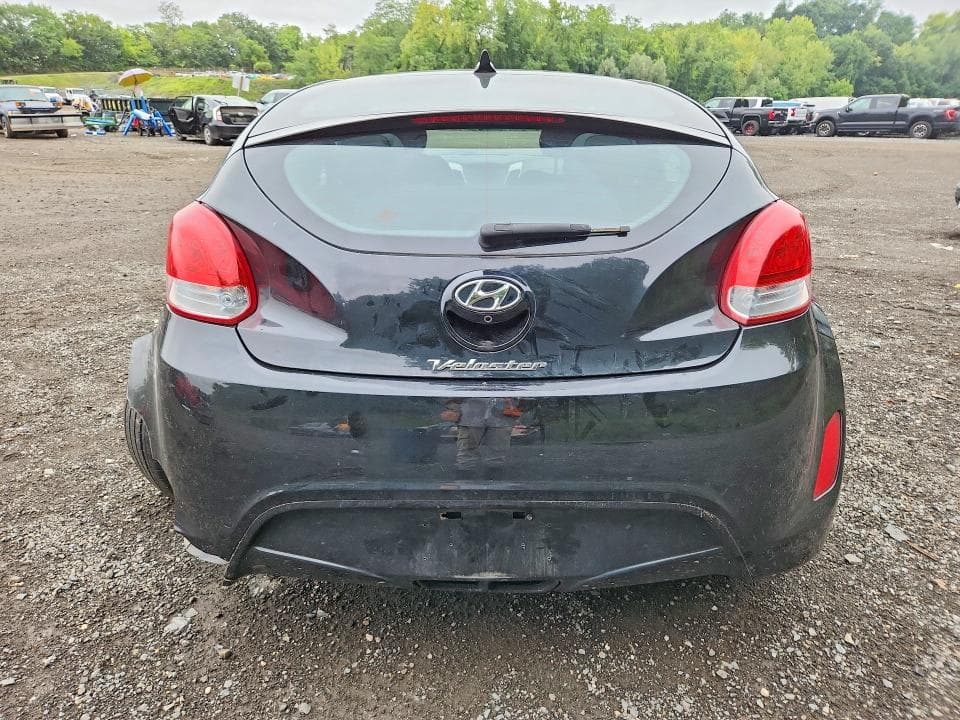 2017 HYUNDAI VELOSTER VALUE EDITION 6