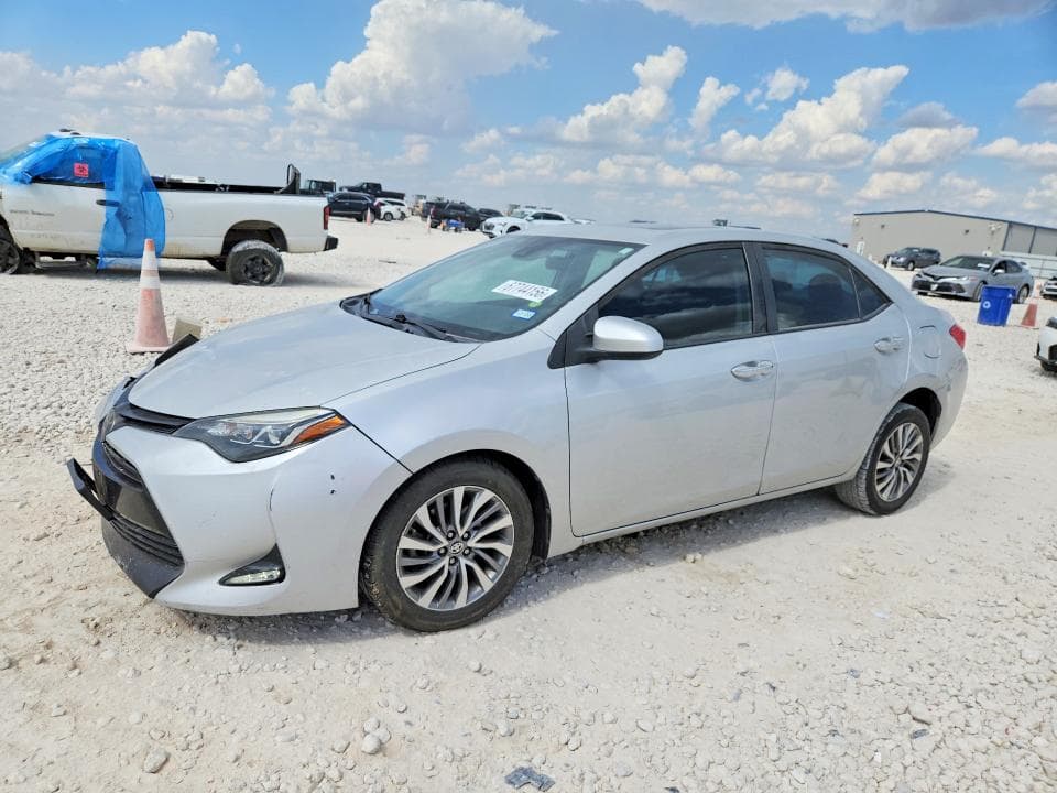 2019 TOYOTA COROLLA XLE - 1