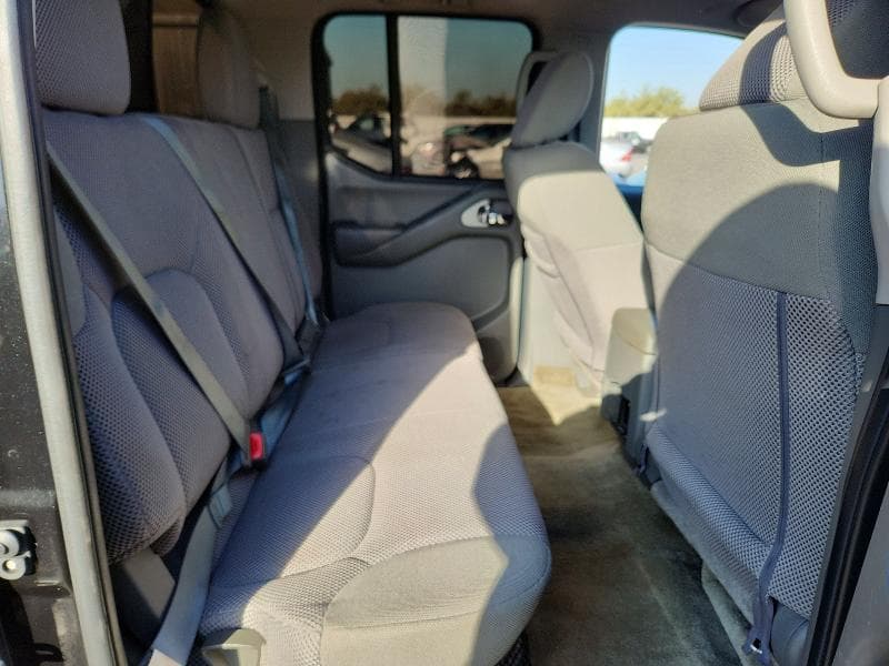 2017 NISSAN FRONTIER SV 10