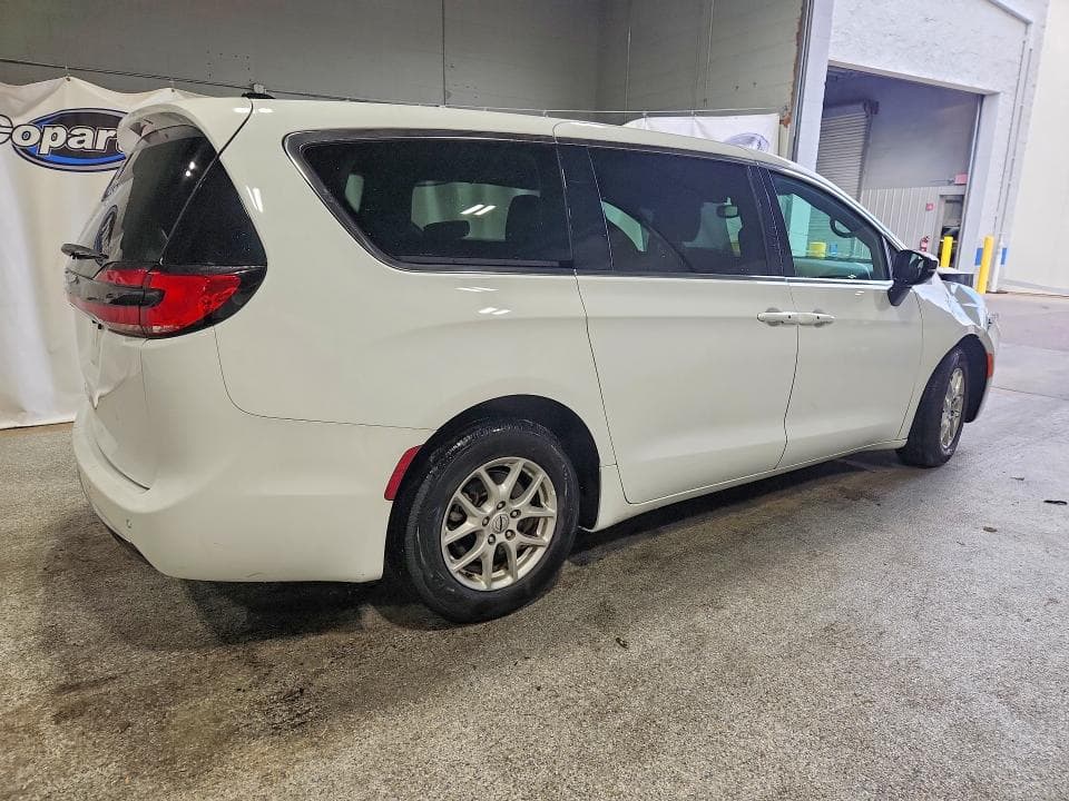 2025 CHRYSLER PACIFICA SELECT 3