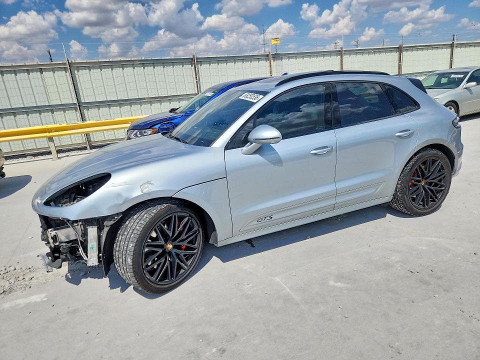 2024 PORSCHE MACAN GTS - 1