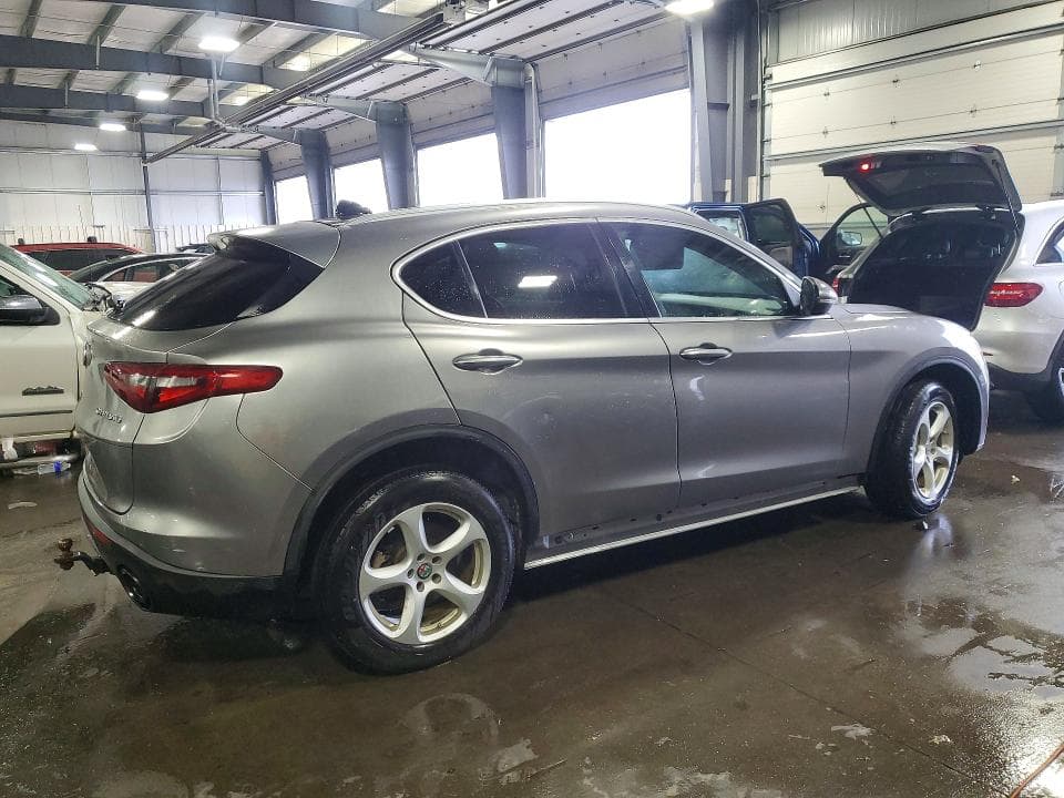 2018 ALFA ROMEO STELVIO 3