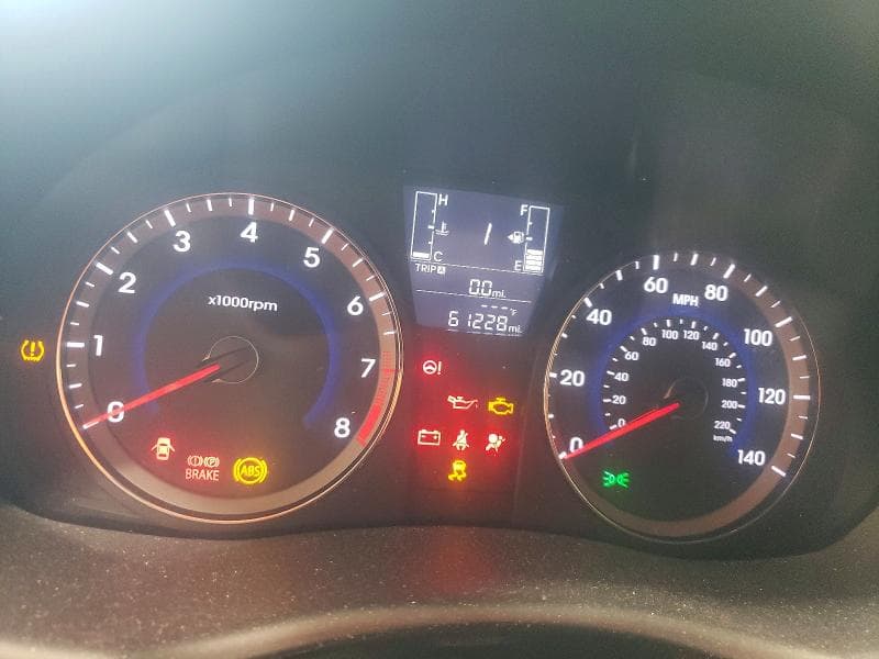 2017 HYUNDAI ACCENT SE 9