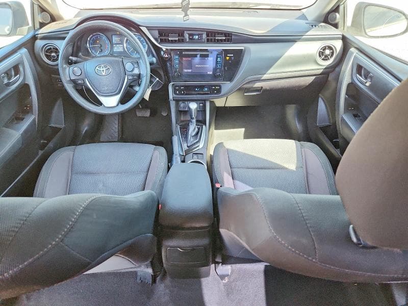 2017 TOYOTA COROLLA LE 8