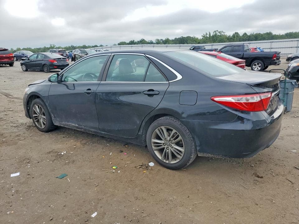2017 TOYOTA CAMRY SE 2