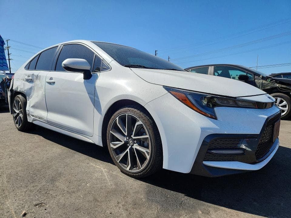 2020 TOYOTA COROLLA SE 4