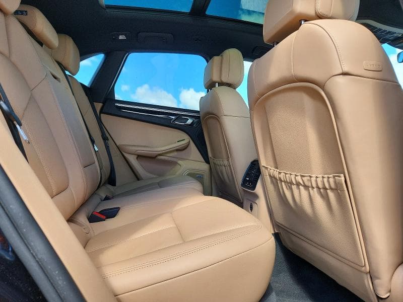 2022 PORSCHE MACAN 11