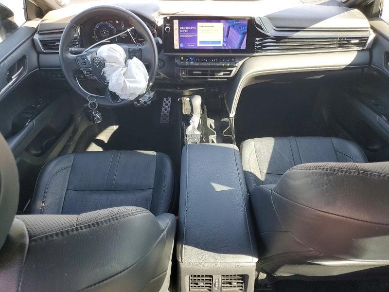 2025 TOYOTA CAMRY XSE 8