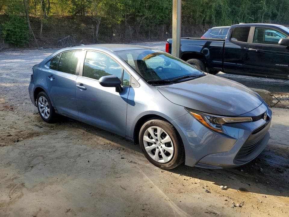 2026 TOYOTA COROLLA LE 4