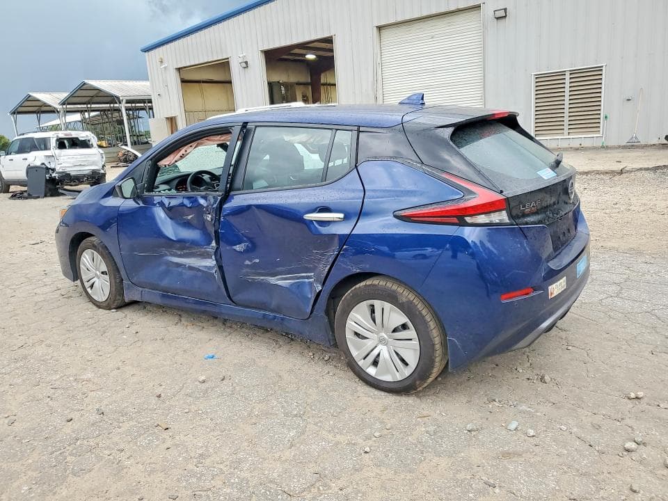 2023 NISSAN LEAF S 2
