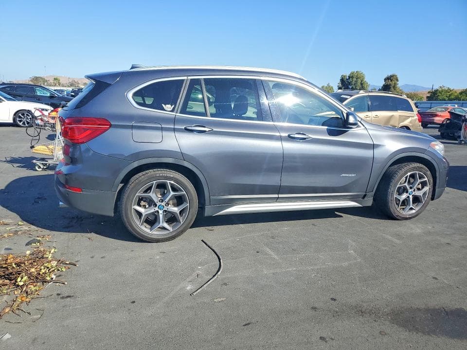2017 BMW X1 XDRIVE28I 3