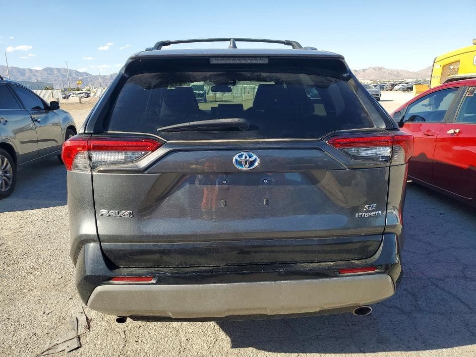 2022 TOYOTA RAV4 SE 6