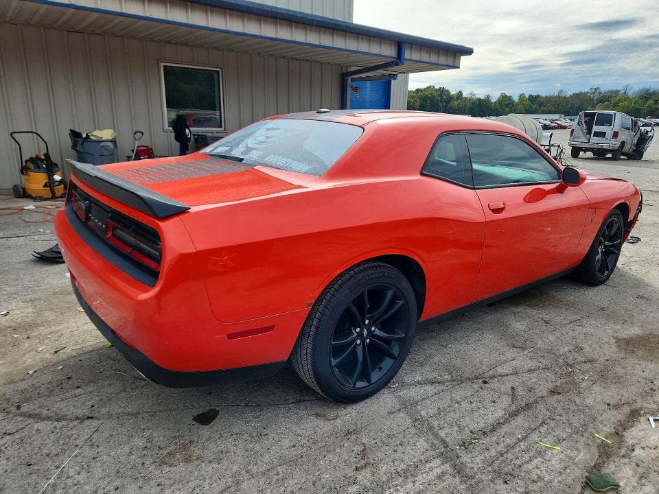 2017 DODGE CHALLENGER SXT 3