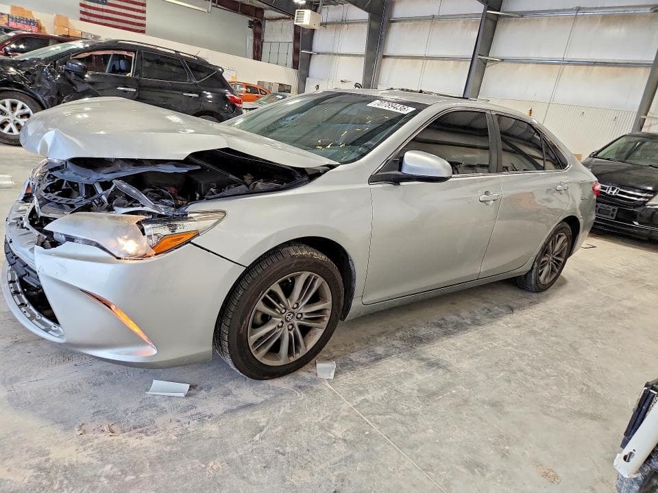 2017 TOYOTA CAMRY SE - 1