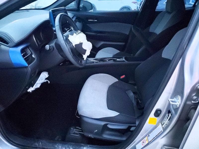 2019 TOYOTA C-HR XLE 7