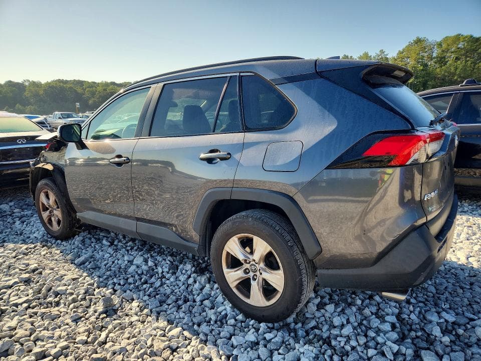 2021 TOYOTA RAV4 XLE 2