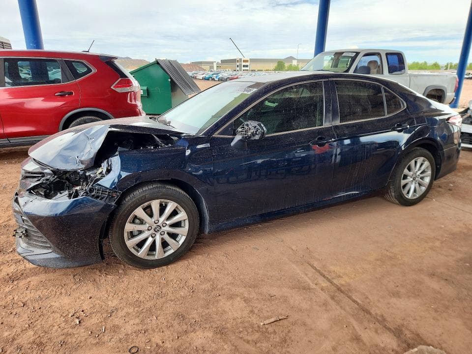 2018 TOYOTA CAMRY LE - 1