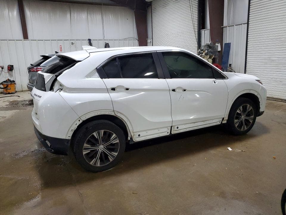 2018 MITSUBISHI ECLIPSE CROSS SE 3