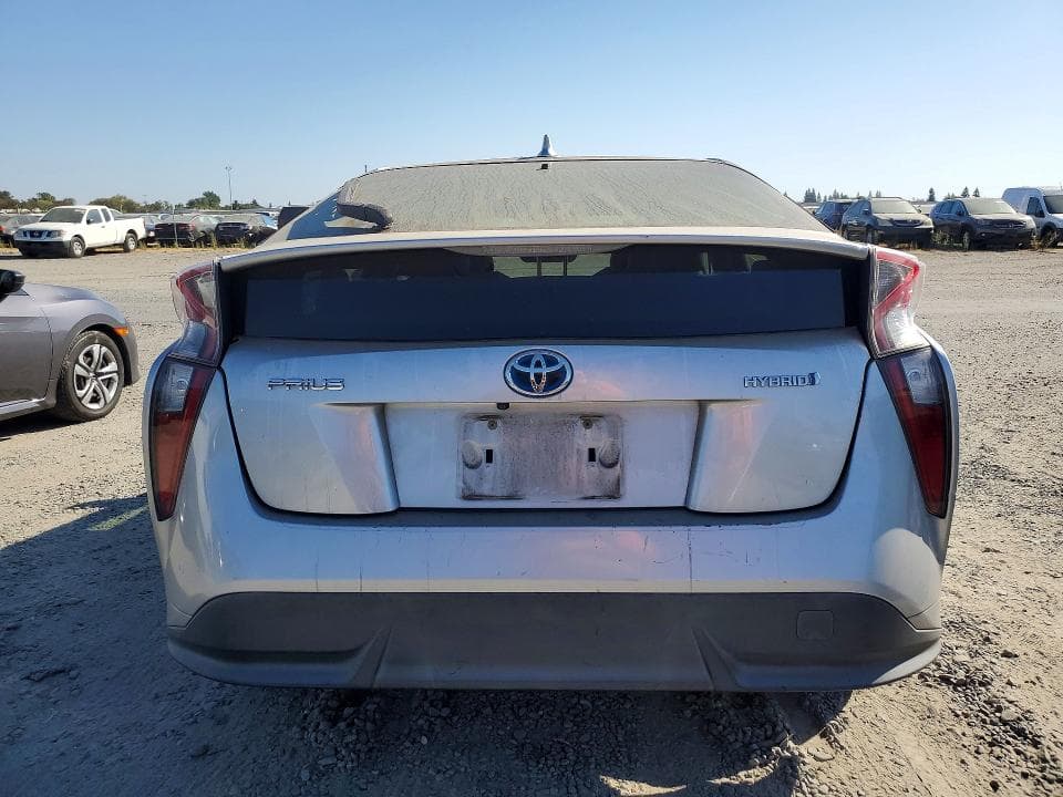 2017 TOYOTA PRIUS THREE TOURING 6