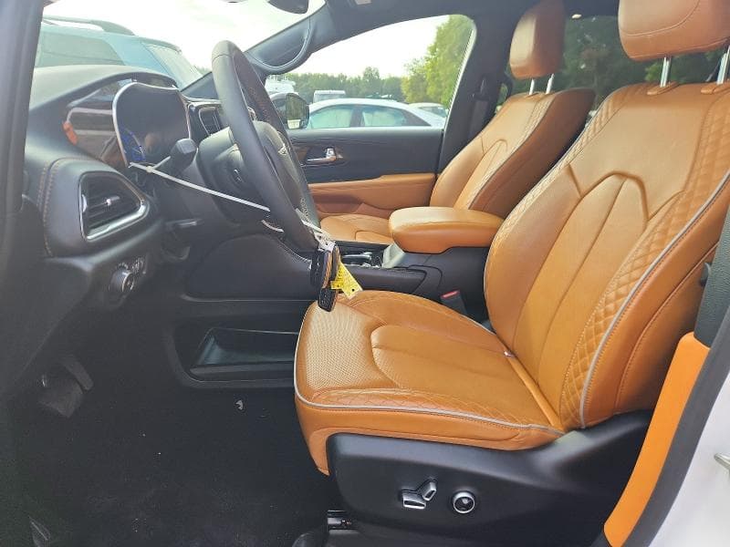 2023 CHRYSLER PACIFICA HYBRID PINNACLE 7