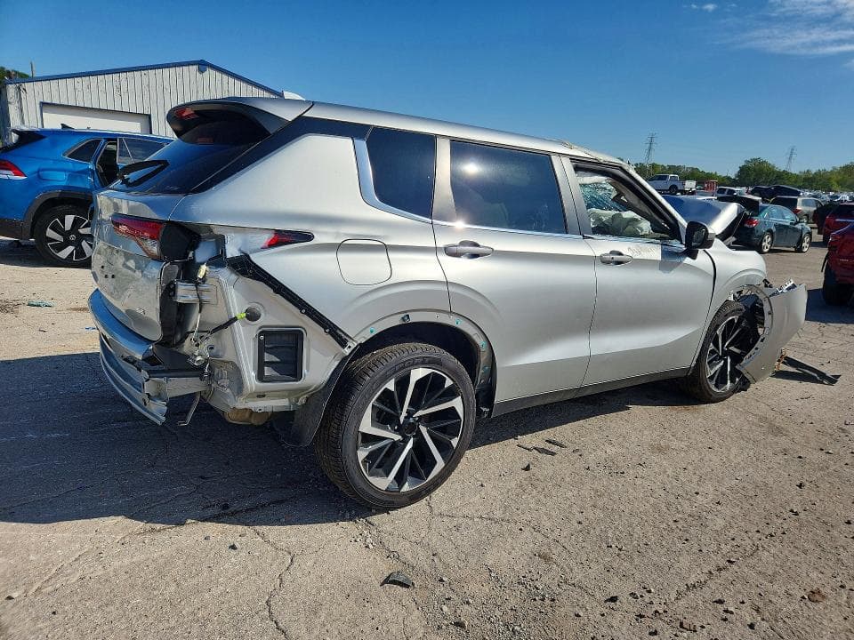 2024 MITSUBISHI OUTLANDER SE 3