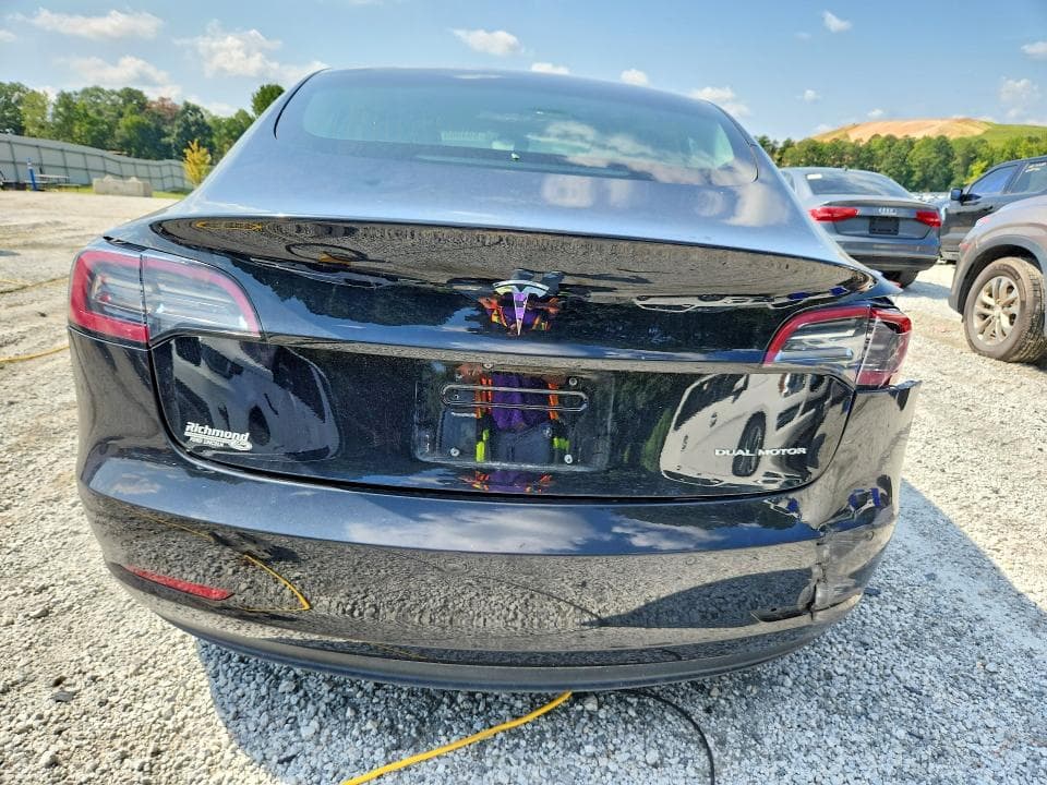 2018 TESLA MODEL 3 6
