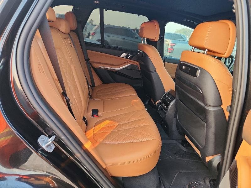 2026 BMW X5 M60I 11
