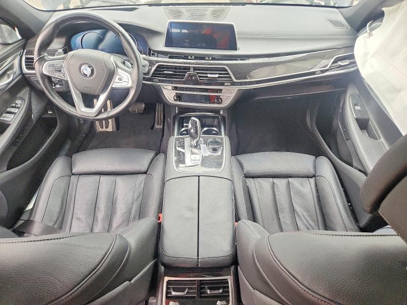 2019 BMW 740 I 8