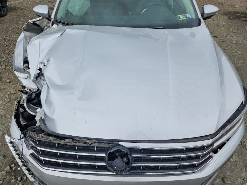 2018 VOLKSWAGEN PASSAT SE 11