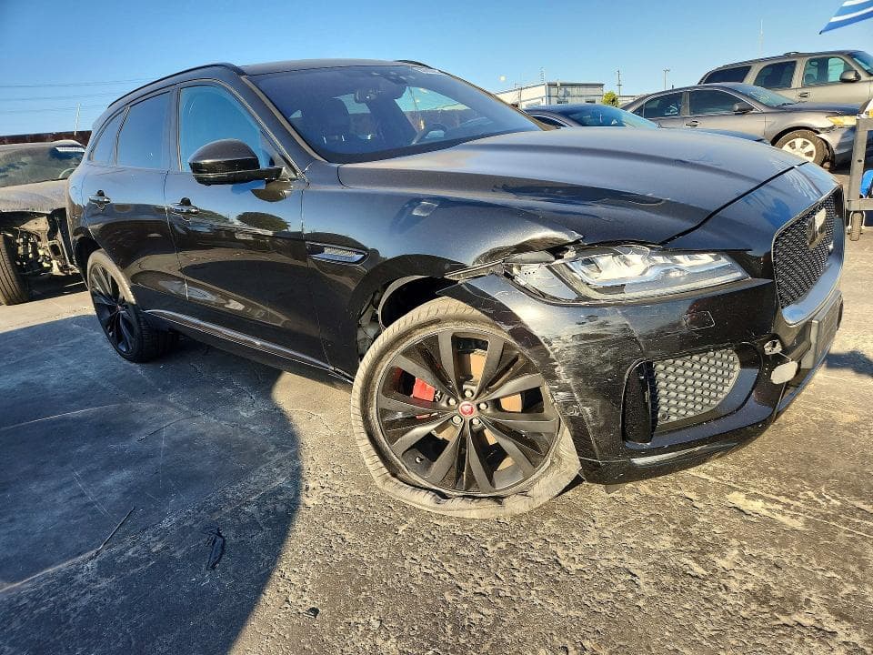2017 JAGUAR F-PACE S 4